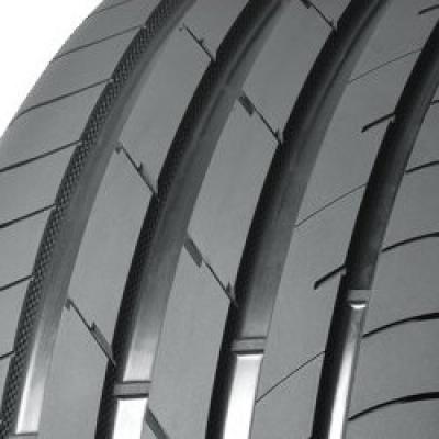 Nokian Hakka Black 3 285/40 R22